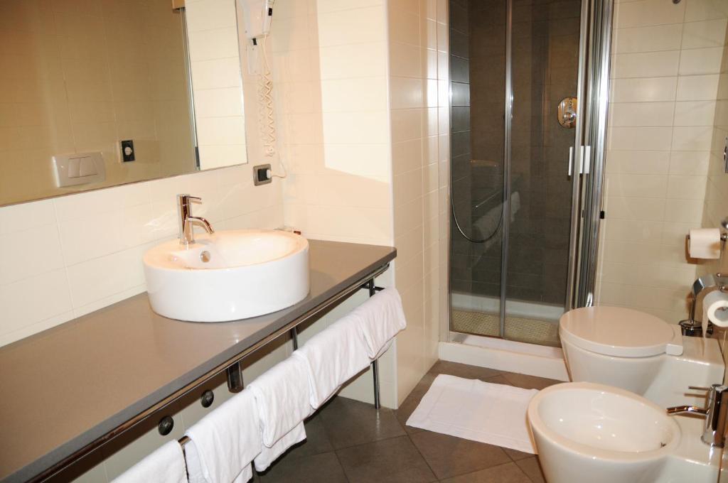 Hotel 5 Colonne Мірано Номер фото