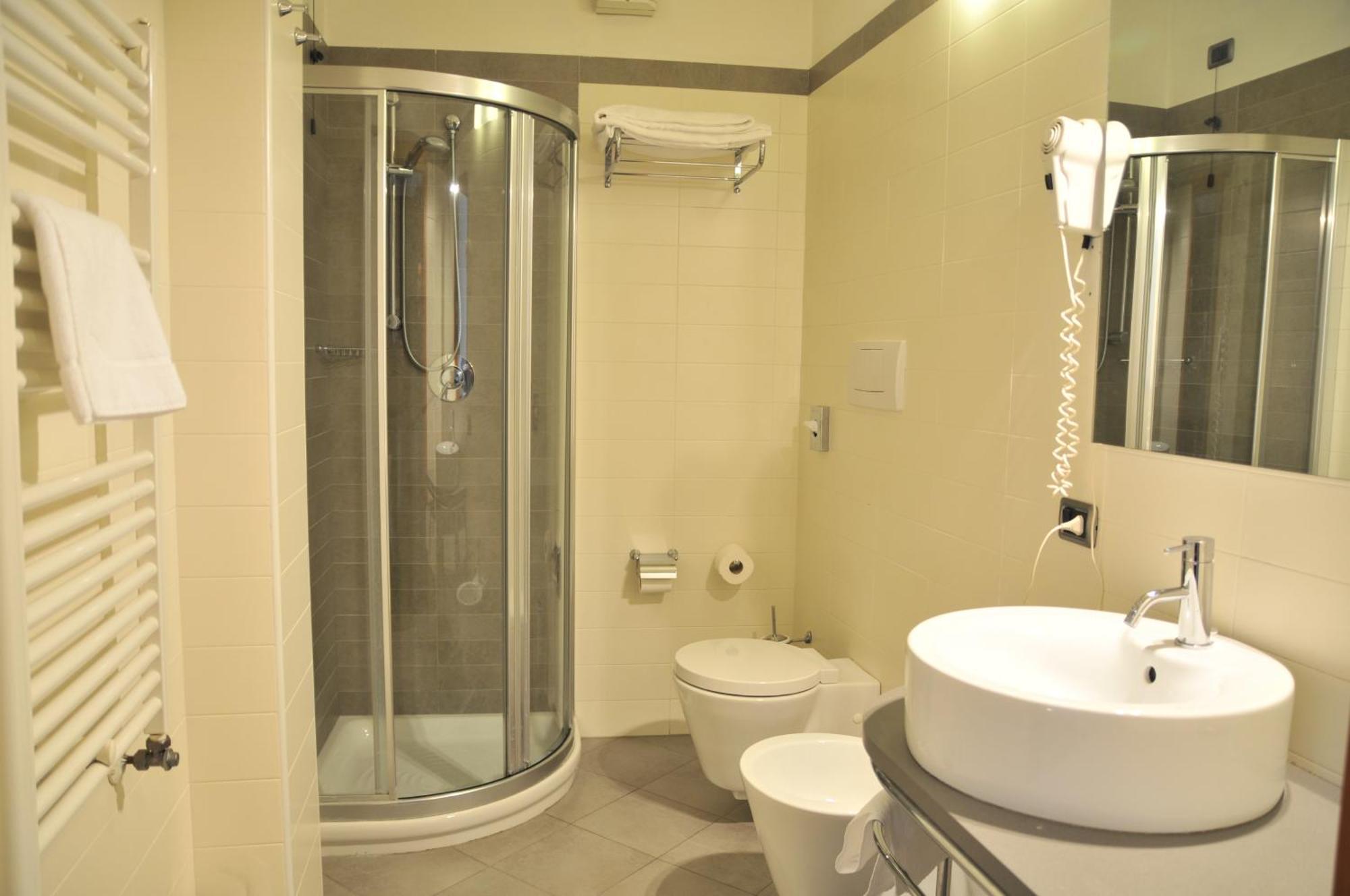 Hotel 5 Colonne Мірано Номер фото