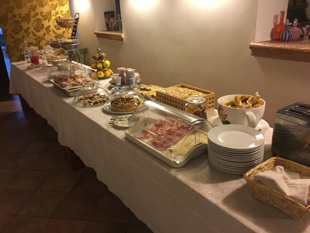 Hotel 5 Colonne Мірано Екстер'єр фото