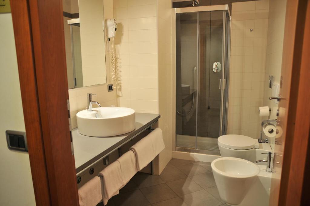 Hotel 5 Colonne Мірано Екстер'єр фото